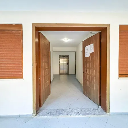 2 Bedrooms 1032