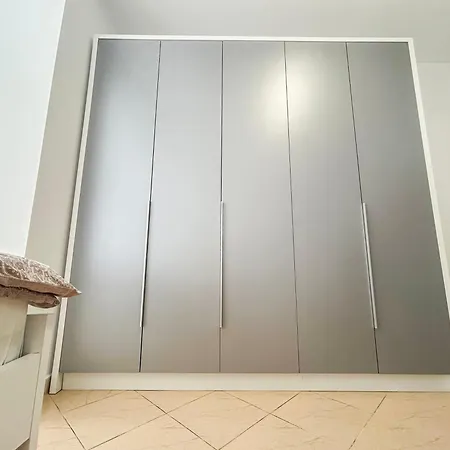 2 Bedrooms 1032