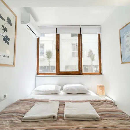 Apartment 2 Bedrooms 1032 *